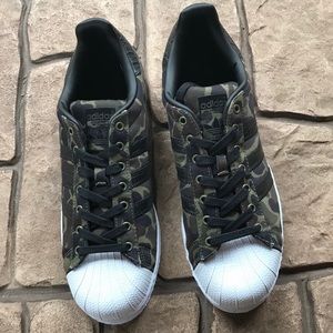 Adidas Green Camo Superstar Shoes NWOT/NWOB